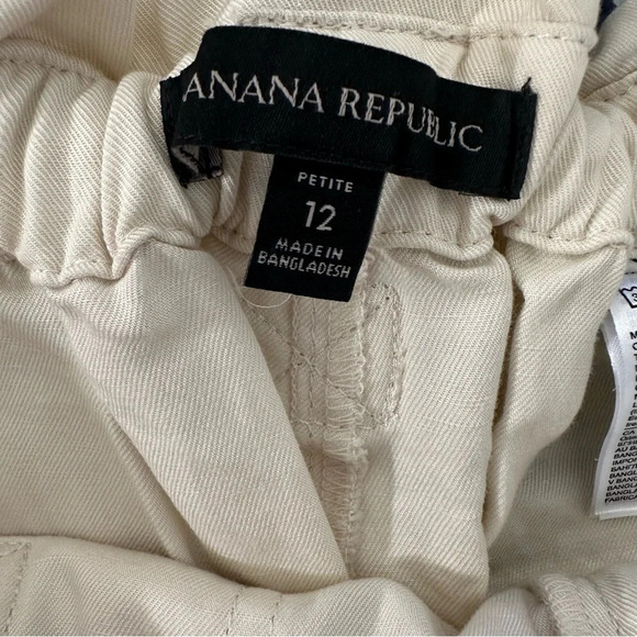 Banana Republic lunch bag cream cropped linen blend pants size 12P, inse… - Picture 3 of 4